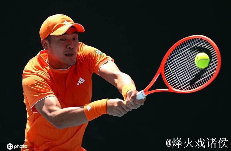 美高梅澳门网球名人赛开幕 商竣程吴易昺出战